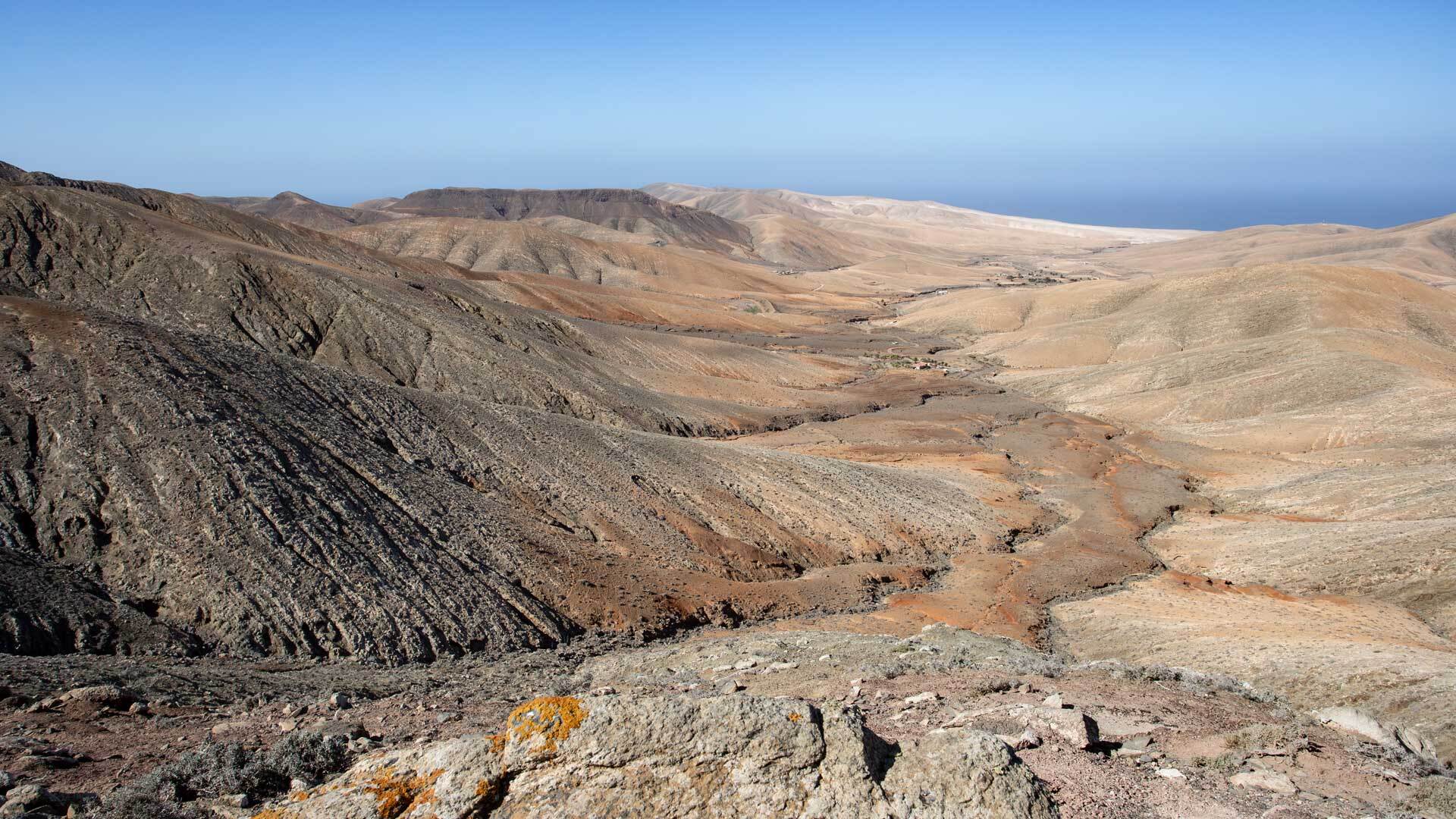 Fuerteventura trägt das Alter sichtbarer als jede andere Insel
