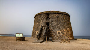 Torre del Tostón, auch Castillo de El Cotillo – ein Wehrturm aus dem 18. Jahrhundert, Geschichte Jahrtausende, Fuerteventura
