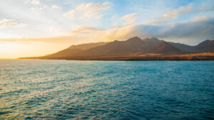 Fuerteventura wird in stimmungsvolles Licht getaucht, Faehre