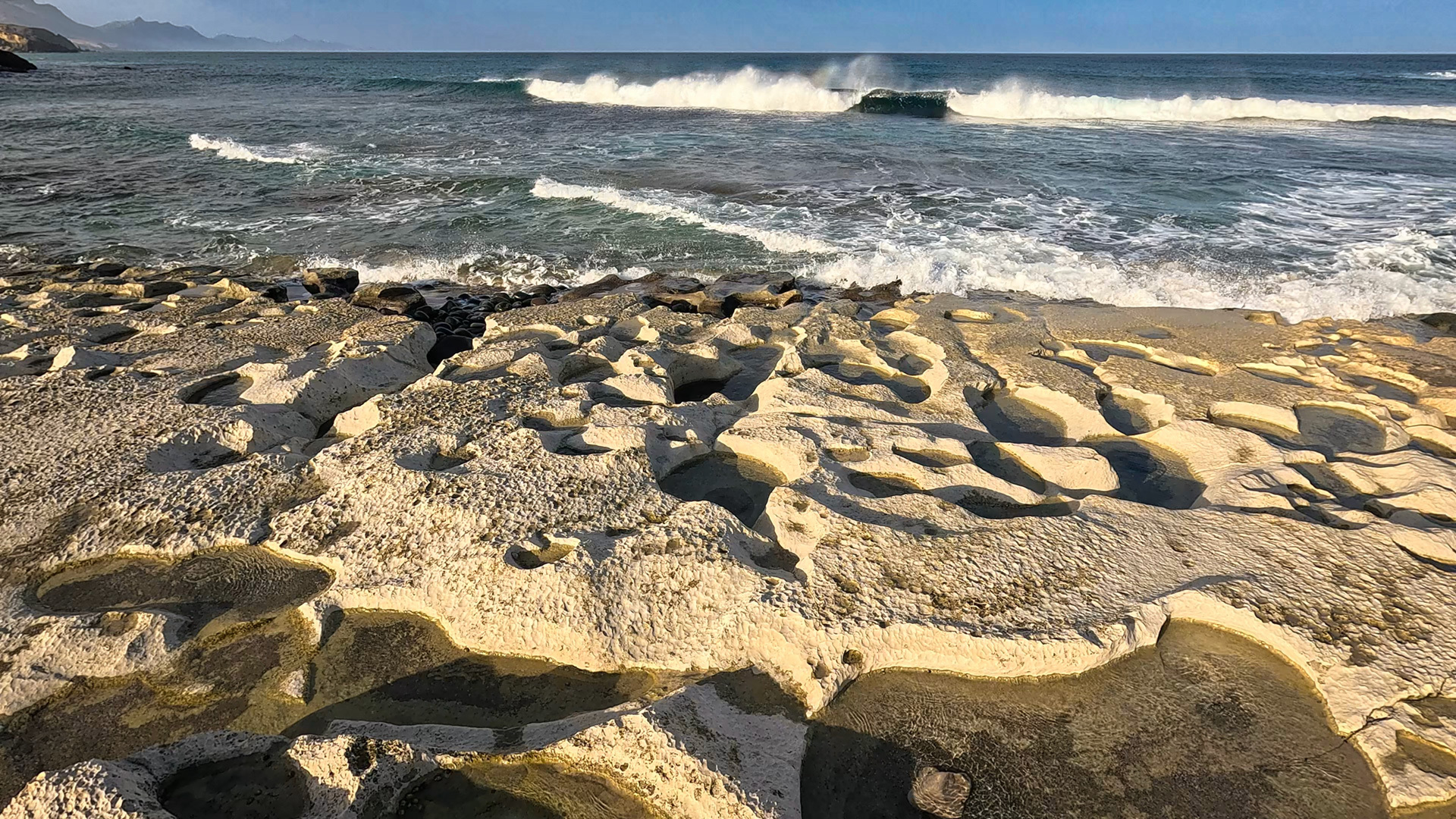 felsiger Strand bei La Pared