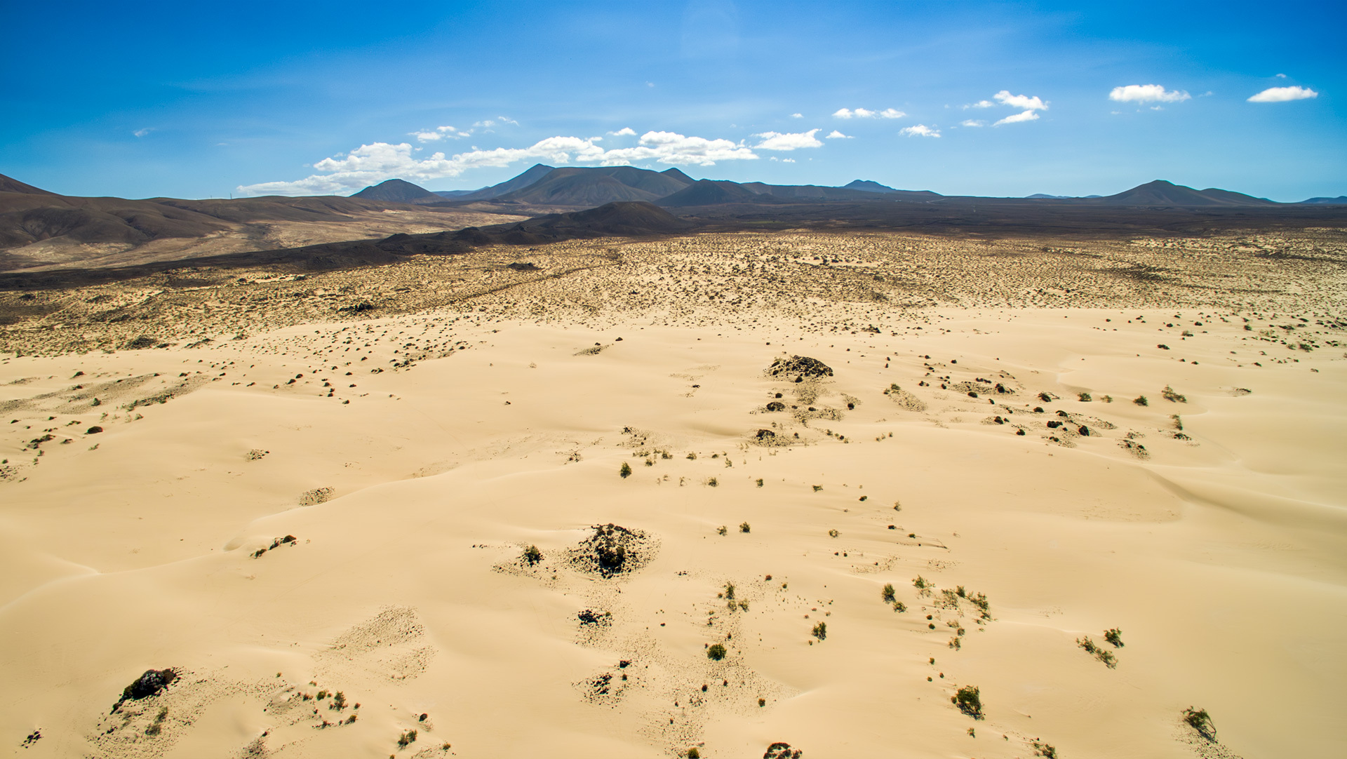 unwirkliche Landschaft im Naturschutzgebiet Corralejo