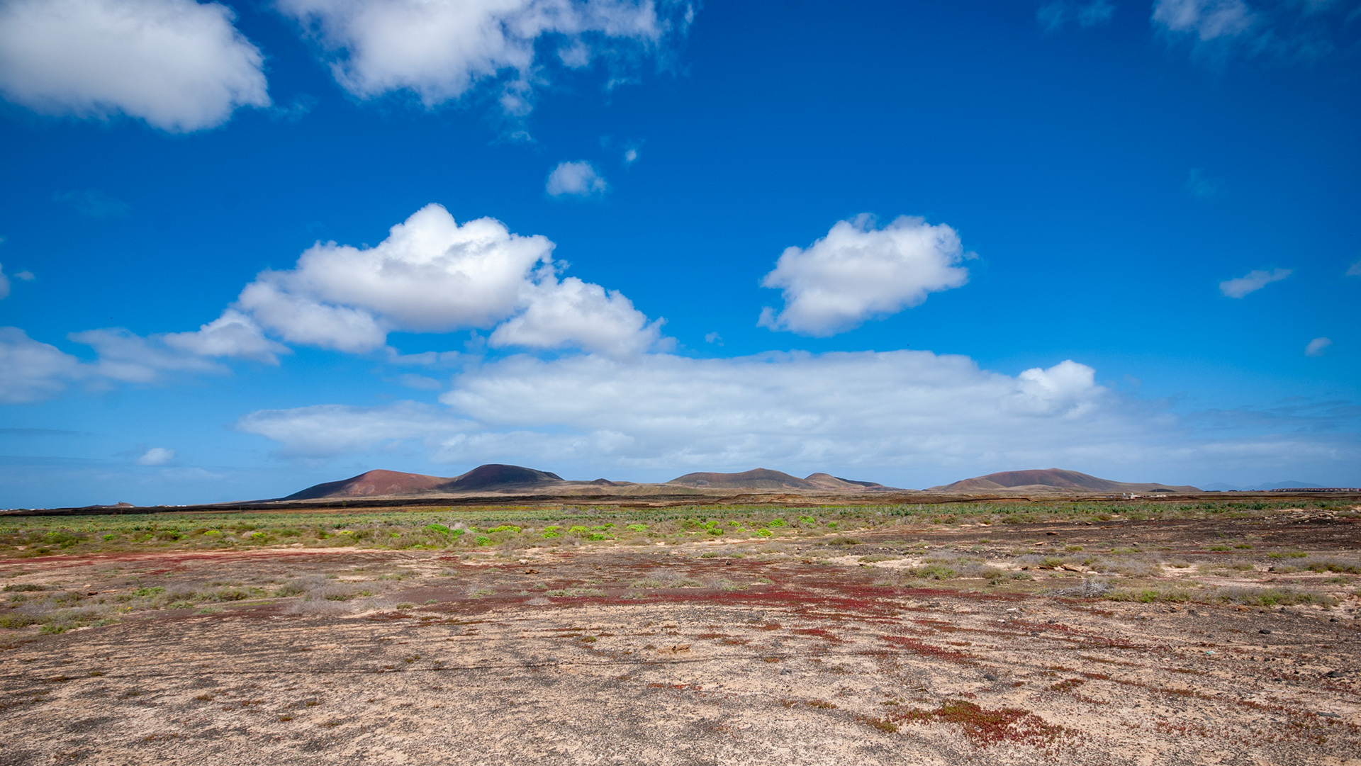 die Vulkankette bei Corralejo