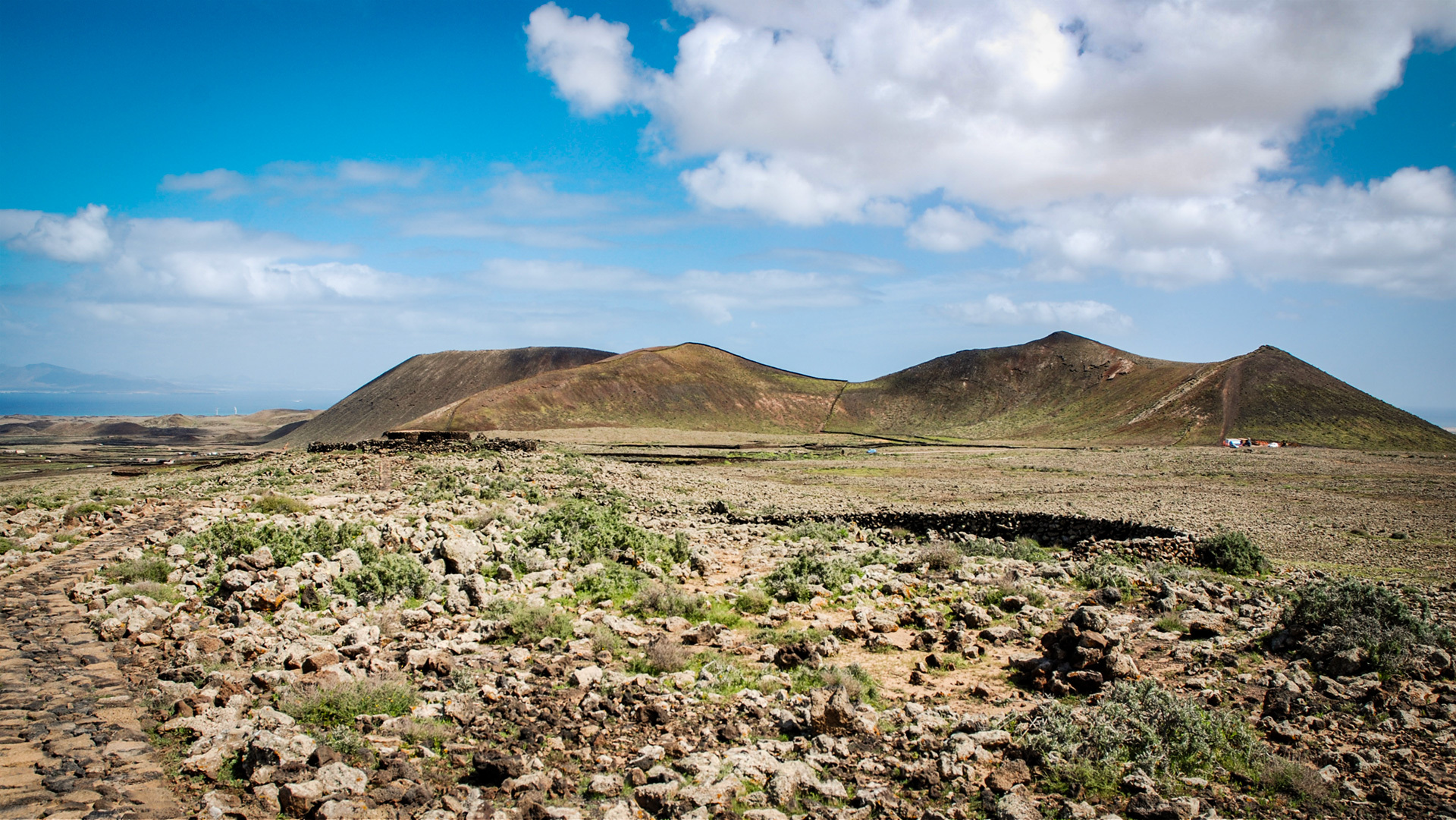 Wanderung auf dem Vulkanlehrpfad